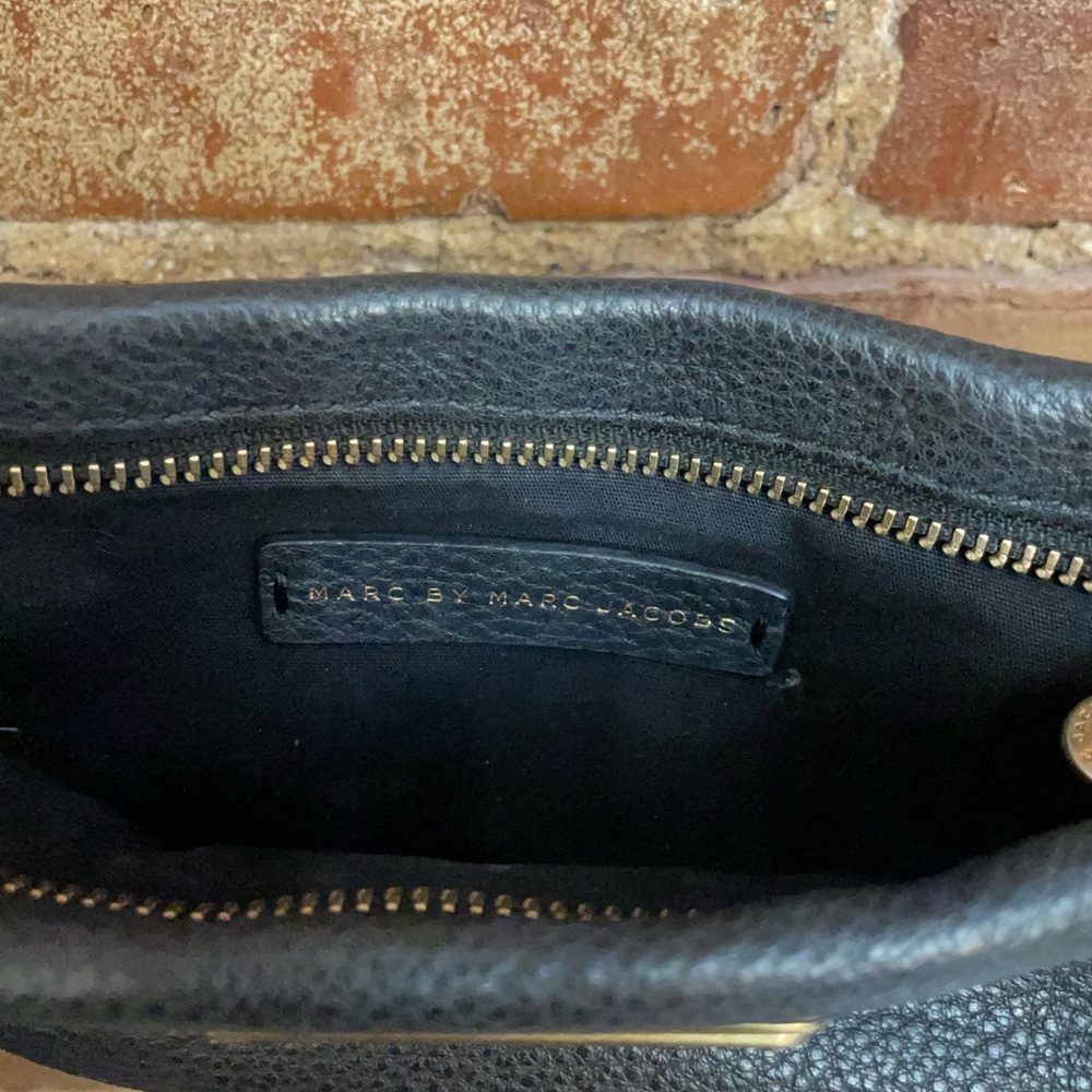 Marc By Marc Jacobs Black Pebbled Leather Crossbody Bag - Picture 4 of 4